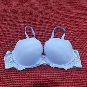 Victoria’s Secret smooth and lace lightly lined 34D bra light blue